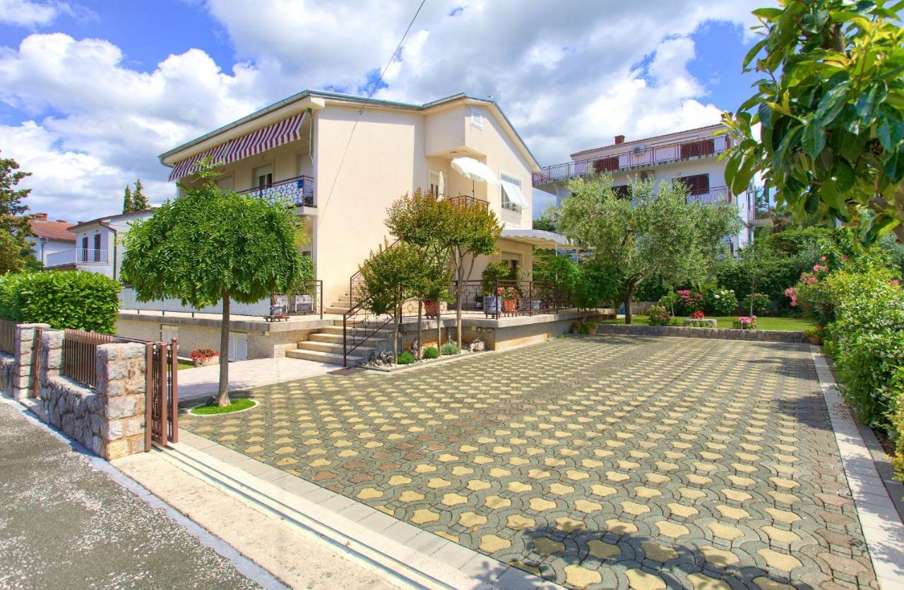 Apartments Jele Малинска Экстерьер фото