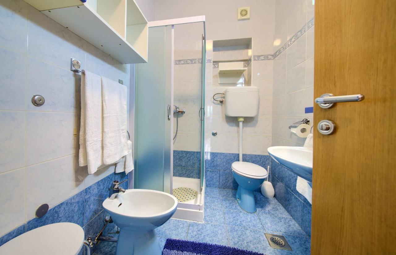 Apartments Jele Малинска Экстерьер фото
