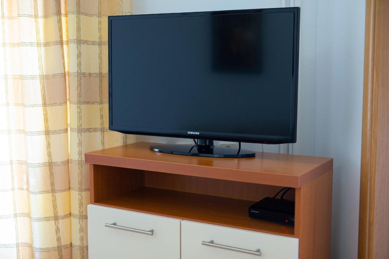 Apartments Jele Малинска Экстерьер фото
