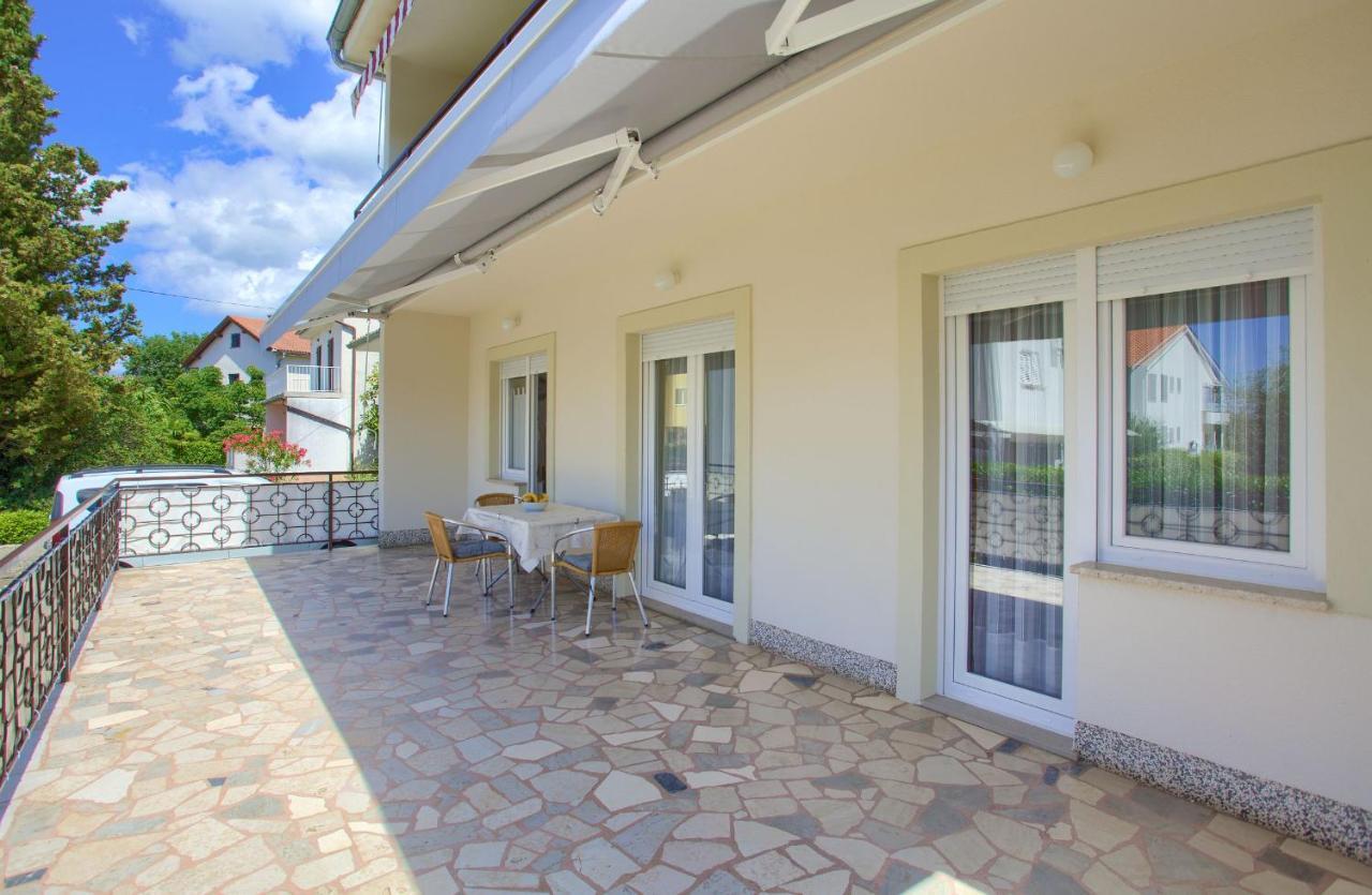 Apartments Jele Малинска Экстерьер фото