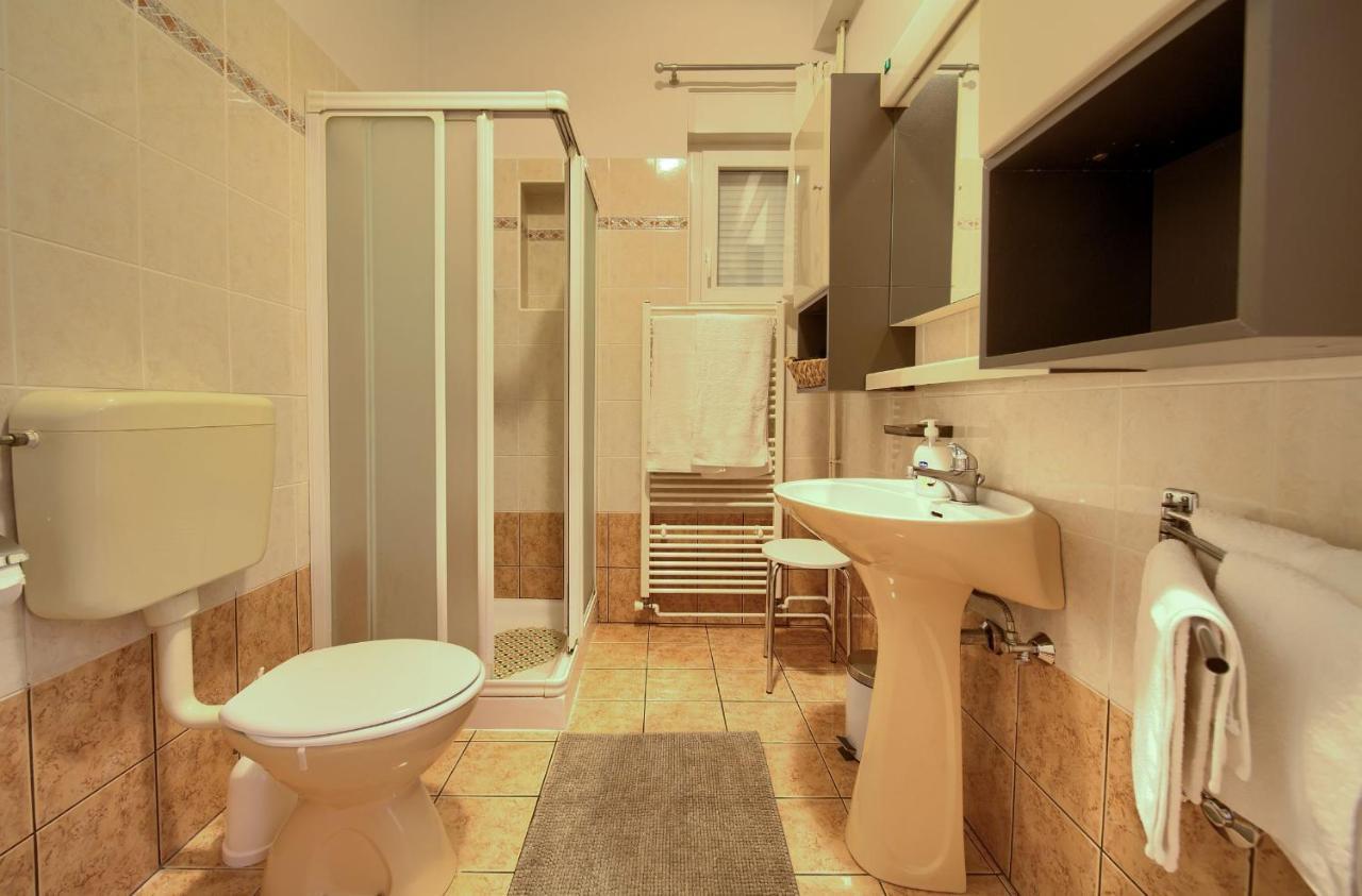 Apartments Jele Малинска Экстерьер фото