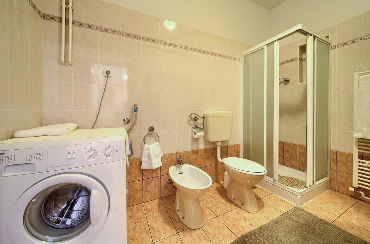Apartments Jele Малинска Экстерьер фото
