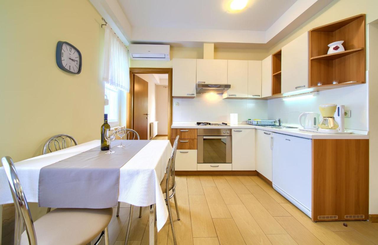 Apartments Jele Малинска Экстерьер фото